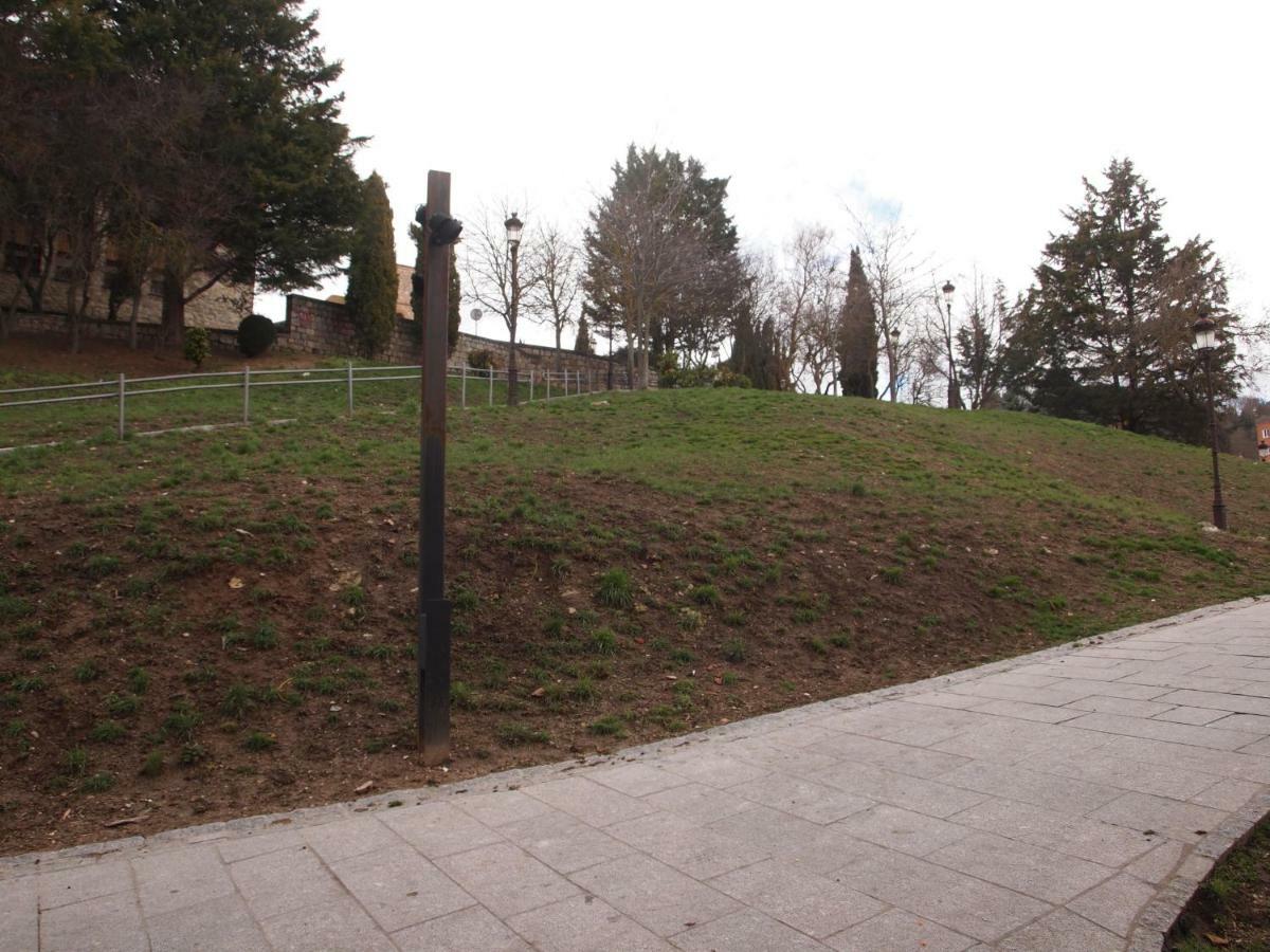 Minaya *
